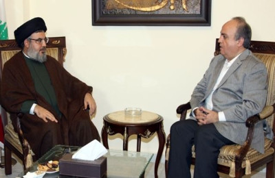 ومع الوزير السايق  وئام وهاب